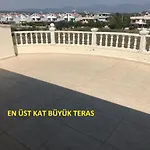 مكان تخييم With Private Pool In Altinkum *