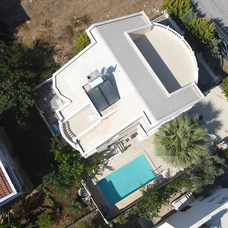 Кемпинг With Private Pool In Altinkum