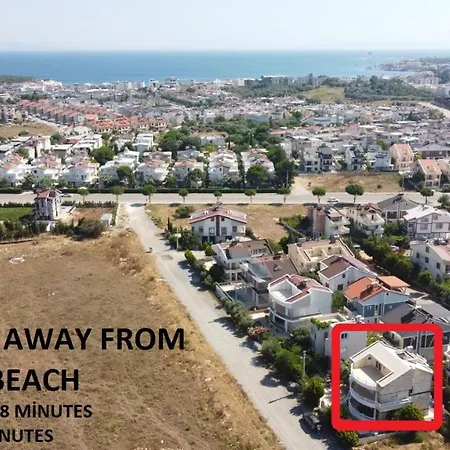 Kemping Altinkumda 12 Kisilik Oezel Havuzlu Villa *