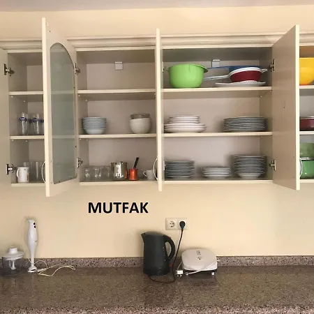Kemping Altinkumda 12 Kisilik Oezel Havuzlu Villa *
